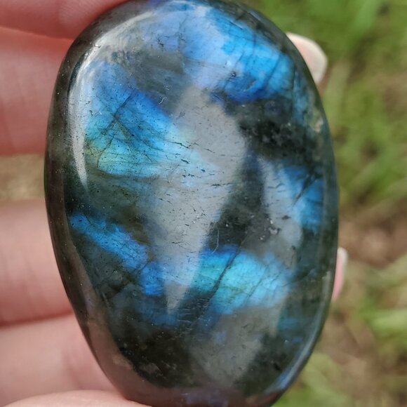 Labradorite Palm Blue Flash (L106) - Picture 1 of 7